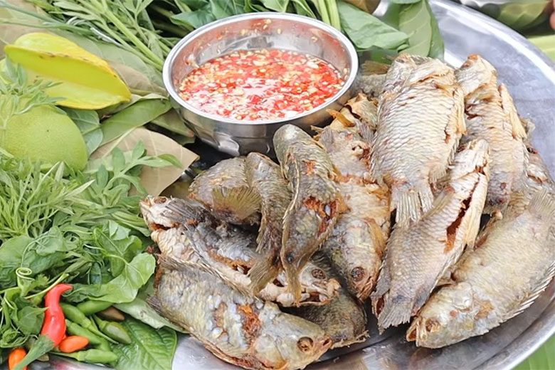 Cá rô đồng nấu khế chua
